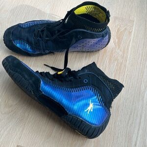 MATABOURNE Wrestling Shoes Black and Blue High-Top Shoes size 9